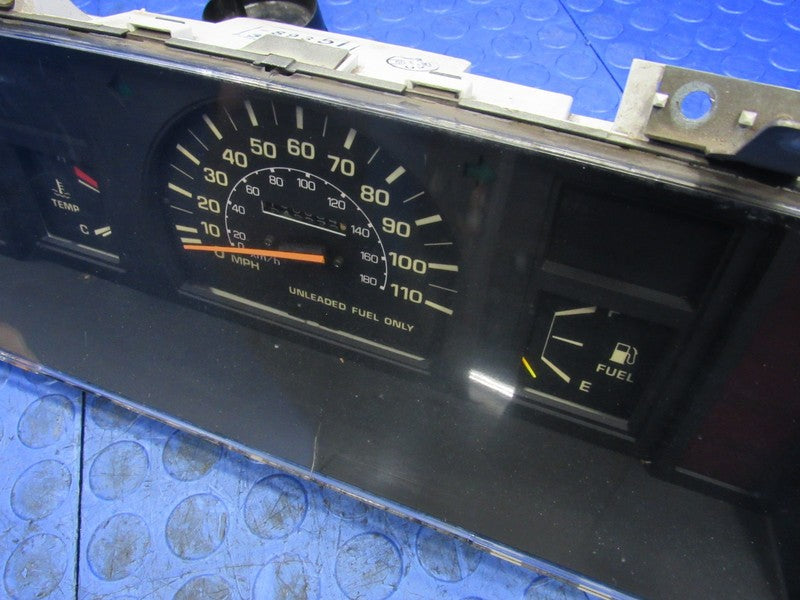 85-86 Toyota Pickup 4Runner 22RE Instrument Gauge Cluster Speedometer 