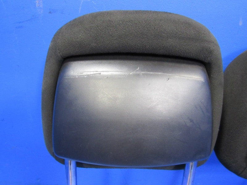 11-16 Town and Country Caravan Front Seat Active Headrests Head Rest B