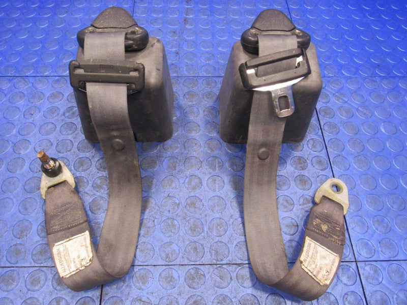 97-02 Jeep Wrangler TJ Rear Outer Seat Belts Retractors Buckles OEM Gr