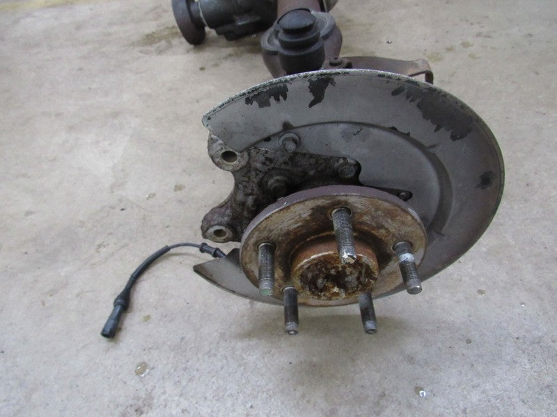05-10 Ford Mustang GT 8.8" 3.31 Rear End Axle Limited Slip Differentia