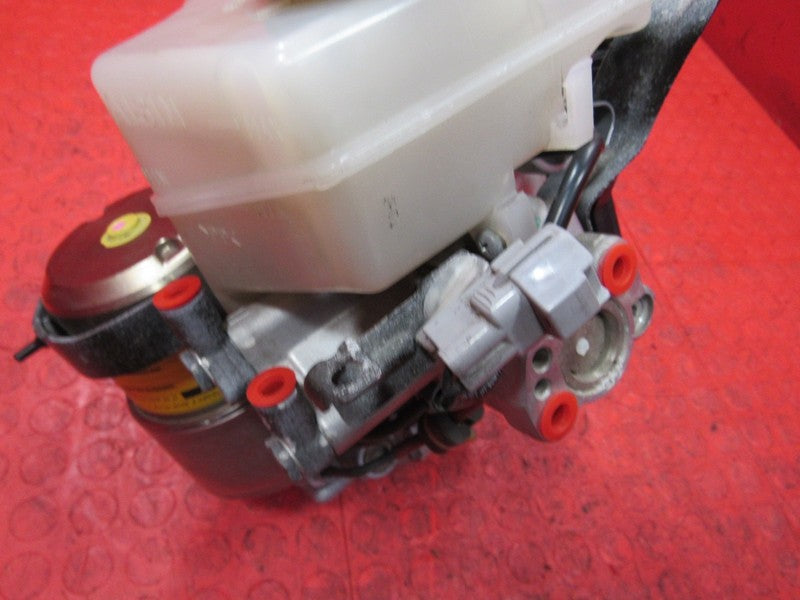 02-10 Lexus SC430 ABS Anti-Lock Brake Pump Booster Master Cylinder 508