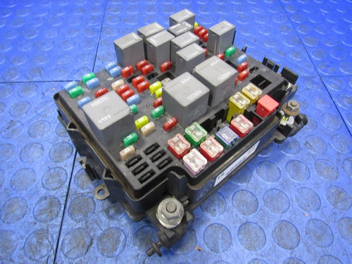 03-07 Hummer H2 Silverado Sierra Tahoe Engine Fuse Panel Relay Box 152