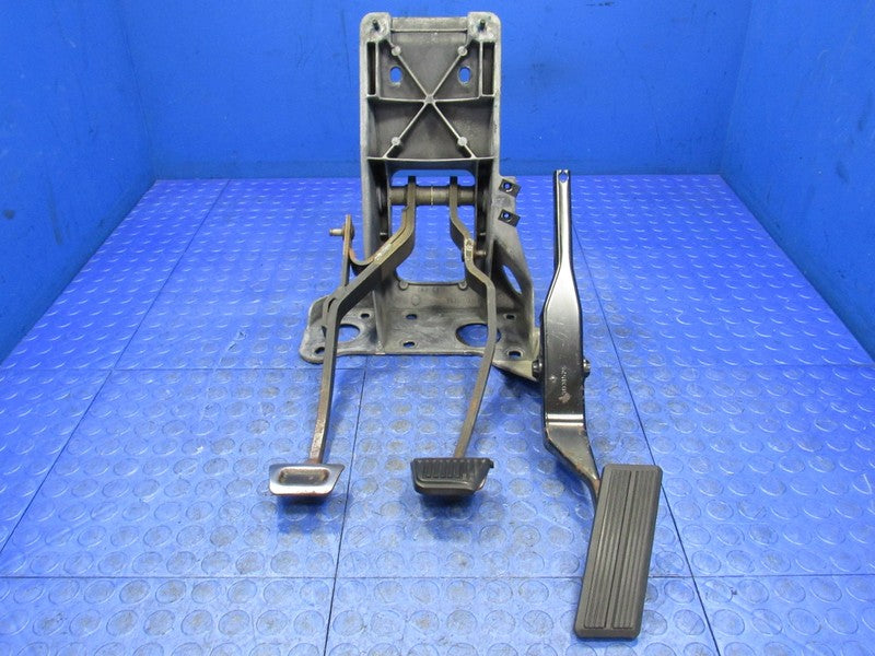 98-01 Dodge Ram MT Manual Transmission Clutch Brake Gas Pedal Box Asse