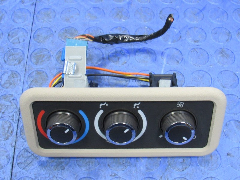 08-24 Express Savana Rear HVAC Climate Heater Temperature Control Pane