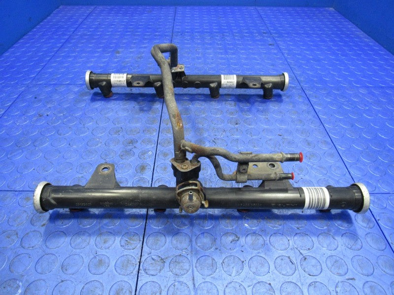 99-04 Chevy GMC 4.8 5.3 6.0L LQ4 LQ9 LM7 LR4 Return Style Fuel Rail OE