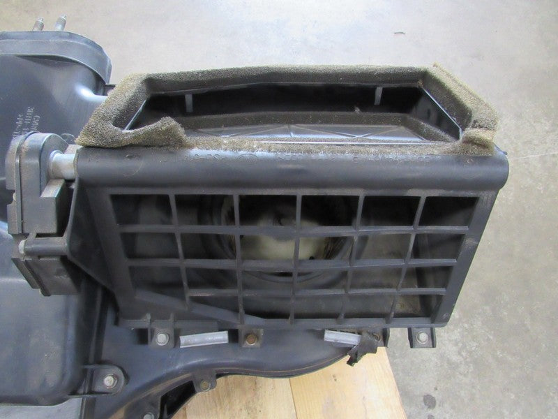 03-07 Hummer H2 HVAC Dash Heater AC Blower Motor Fan Box Assembly 3589