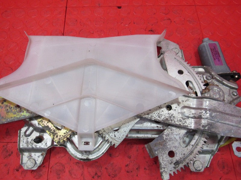 01-07 Toyota Sequoia Power Rear Window Lift Gate Motor Regulator Assem