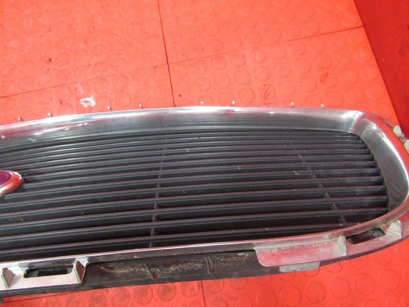 00-03 Ford F150 STX Sport Front Upper Radiator Grille Assembly W/ Embl