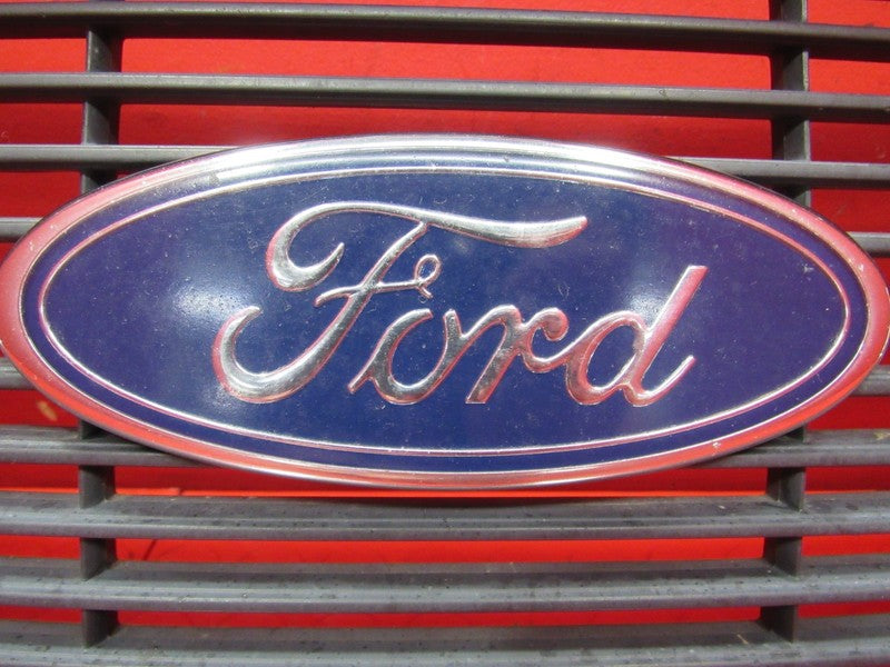 00-03 Ford F150 STX Sport Front Upper Radiator Grille Assembly W/ Embl