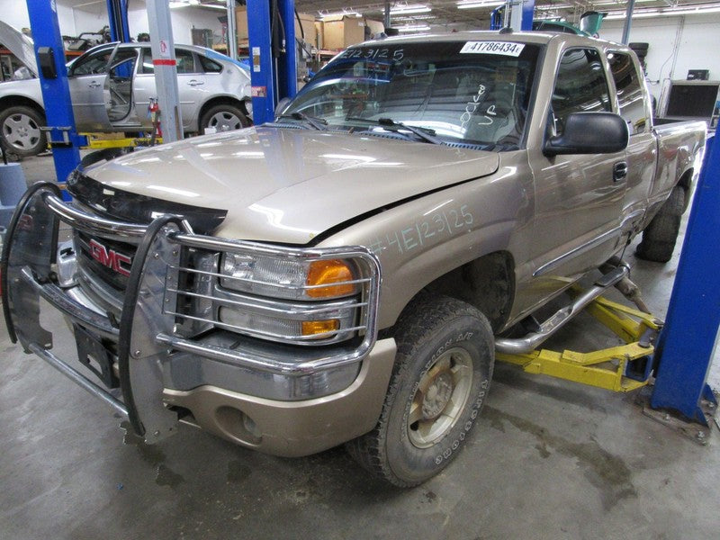 04-05 Silverado Sierra 1500 Right RH Passenger Side Taillight Tail Lig