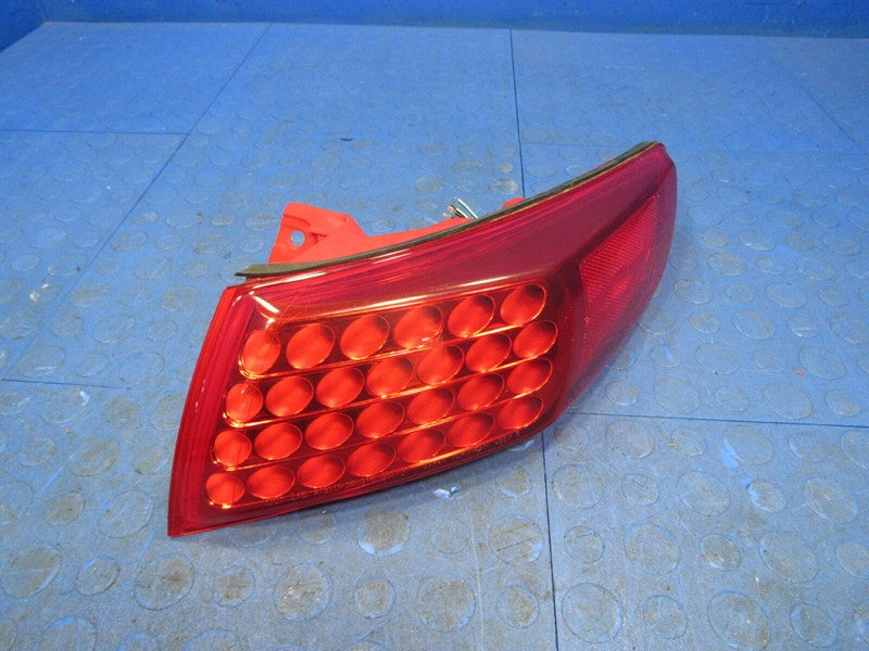 05-08 Infiniti FX35 FX45 RH Passenger Right Outer Taillight Tail Light