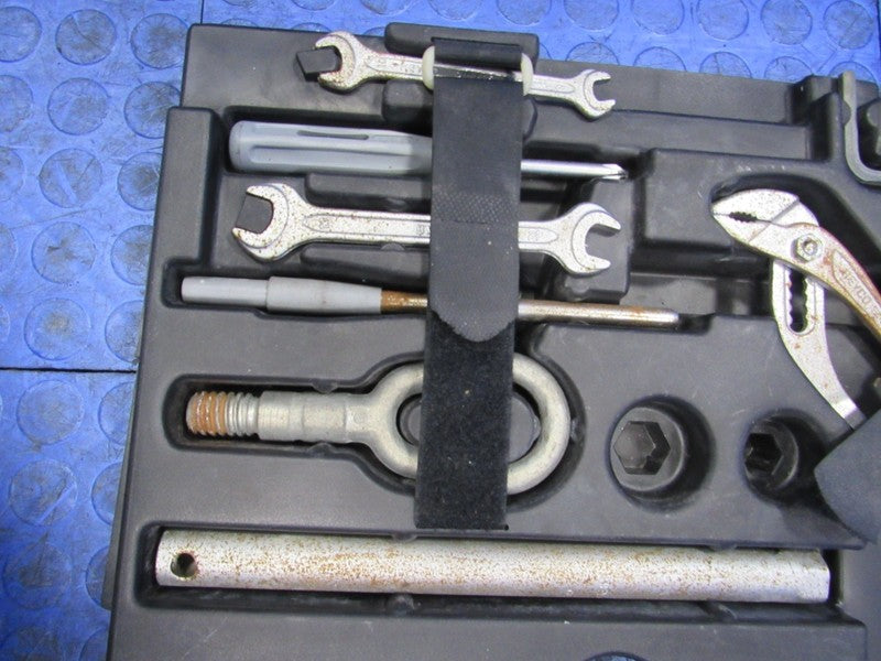99-02 BMW Z3 Coupe Emergency Spare Tire Jack Tool Kit Wrench Tray OEM 