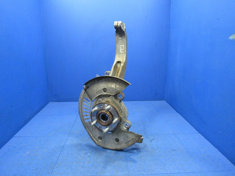 17-20 Jaguar F-Pace Left Driver LH Front Steering Knuckle Spindle Hub 