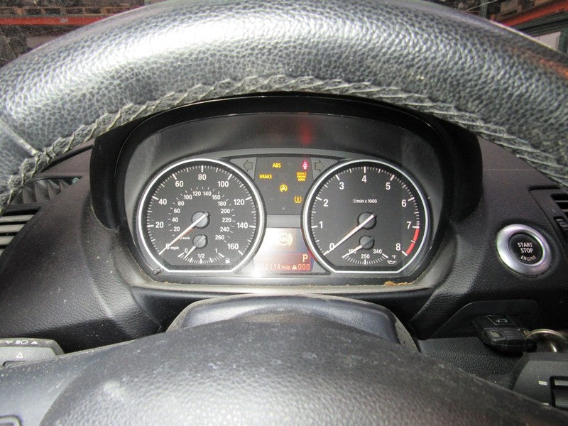08-13 BMW 135 E88 Instrument Cluster Speedometer Odometer 62114
