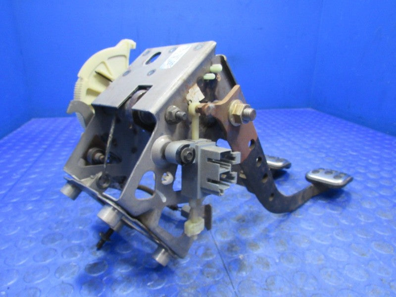 99-04 Ford Mustang MT Manual Brake Clutch Accelerator Pedal Assembly I