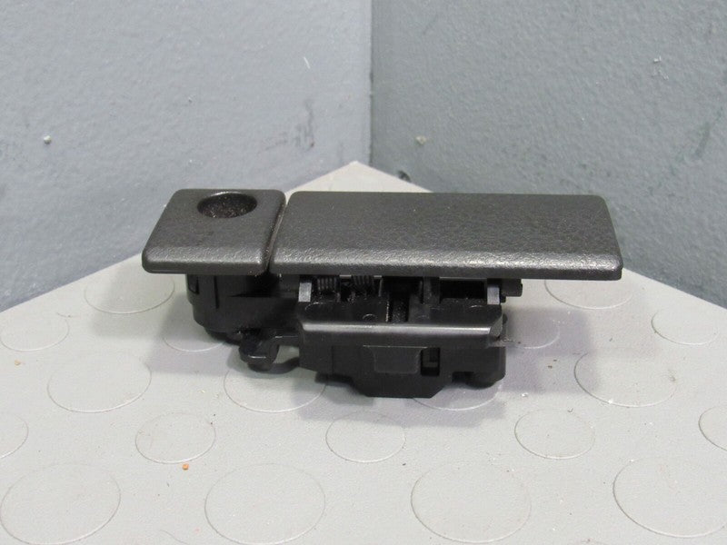 06-13 Suzuki Grand Vitara Glovebox Glove Box Compartment Handle Latch 