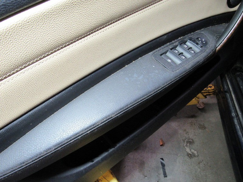 09-11 BMW 128 135 Left LH Driver Side Front Door Trim Panel W/O Switch