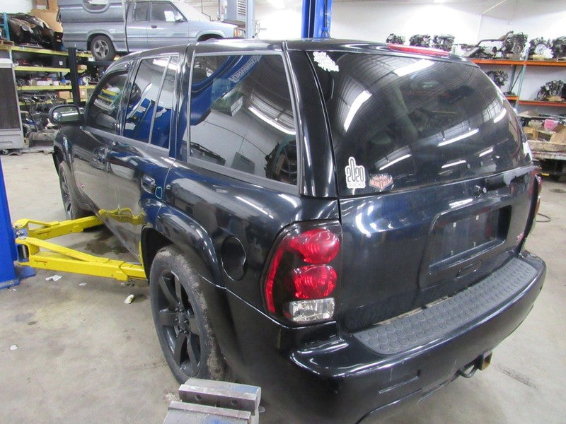 02-09 Trailblazer Right RH Passenger Side Taillight Tail Light Lamp