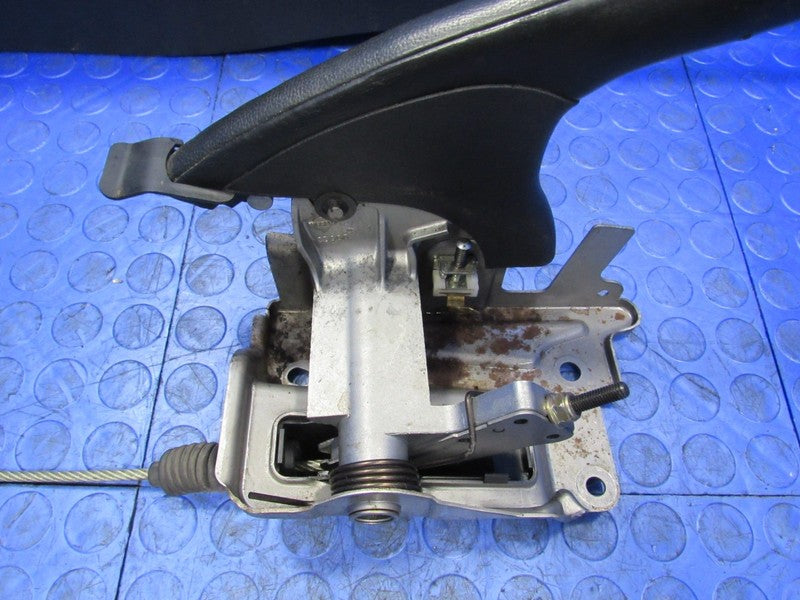 03-04 Infiniti G35 Coupe Manual Transmission Center Console Cup Holder