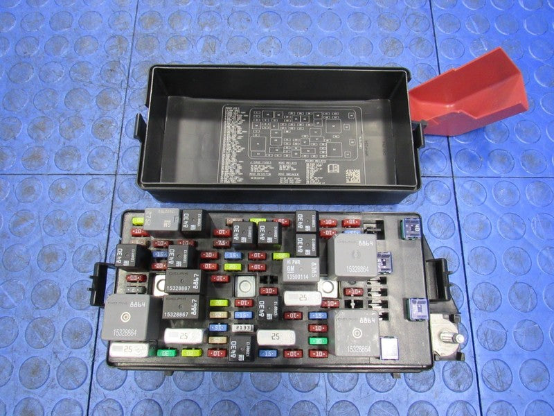 08-11 Cadillac DTS Buick Lucerne Cabin Under-Seat Fuse Relay Box 13697