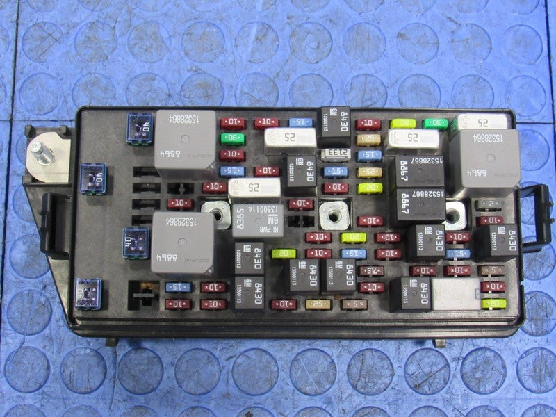 08-11 Cadillac DTS Buick Lucerne Cabin Under-Seat Fuse Relay Box 13697