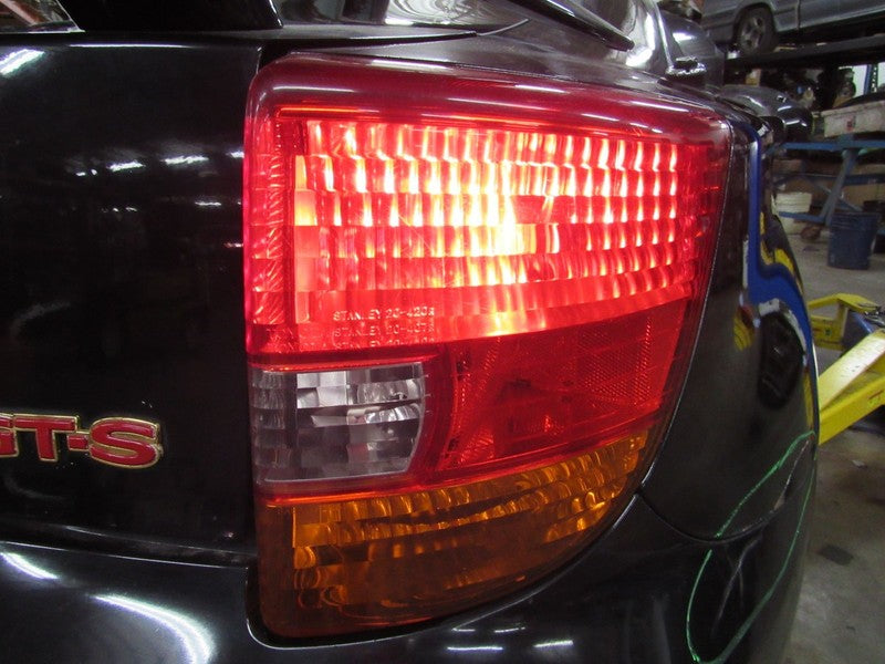 00-02 Toyota Celica Right RH Passenger Side Taillight Tail Light Lamp