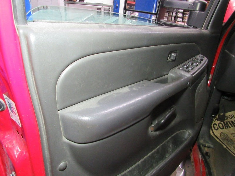 06-07 Silverado Sierra Left LH Driver Side Front Door Trim Panel W/O S