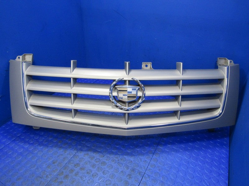 02-06 Cadillac Escalade Front Upper Radiator Grille Assembly OEM Silve