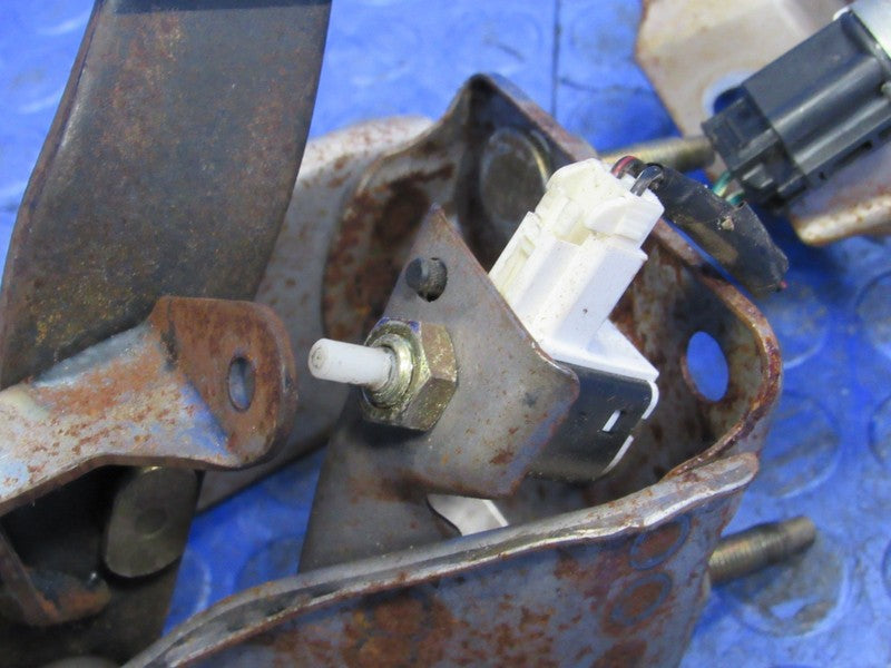 96-02 Toyota Tacoma 4Runner Manual MT Clutch Brake Pedal Set Assembly 