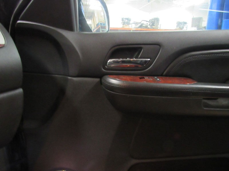 09 Escalade Right RH Passenger Side Front Door Trim Panel Black