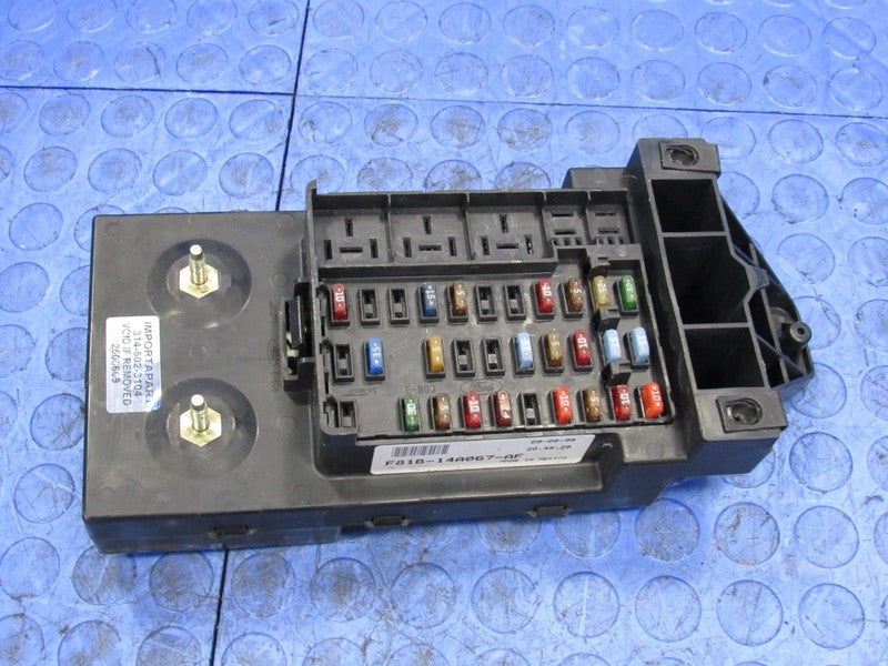 99 Ford F250 F350 Truck Under-Dash Cabin Fuse Relay Box Panel F81B-14A