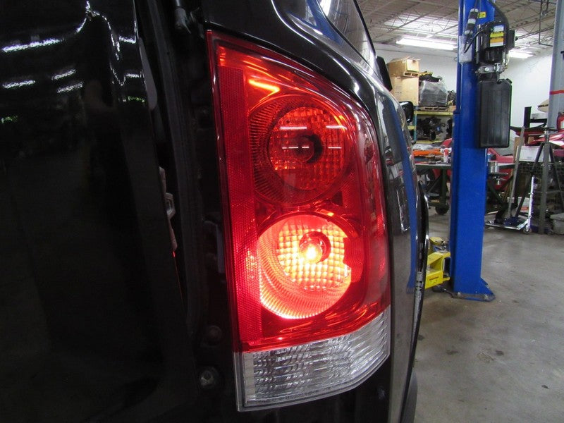 06-15 Nissan Armada Right RH Passenger Side Taillight Tail Light Lamp