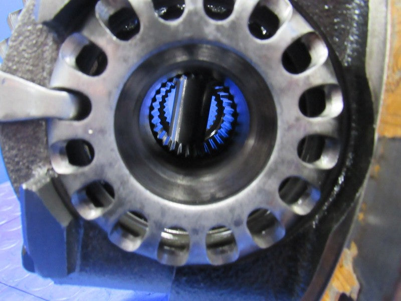 91-97 Land Cruiser FZJ80 4.10 Rear Differential Carrier 3rd Member Ope