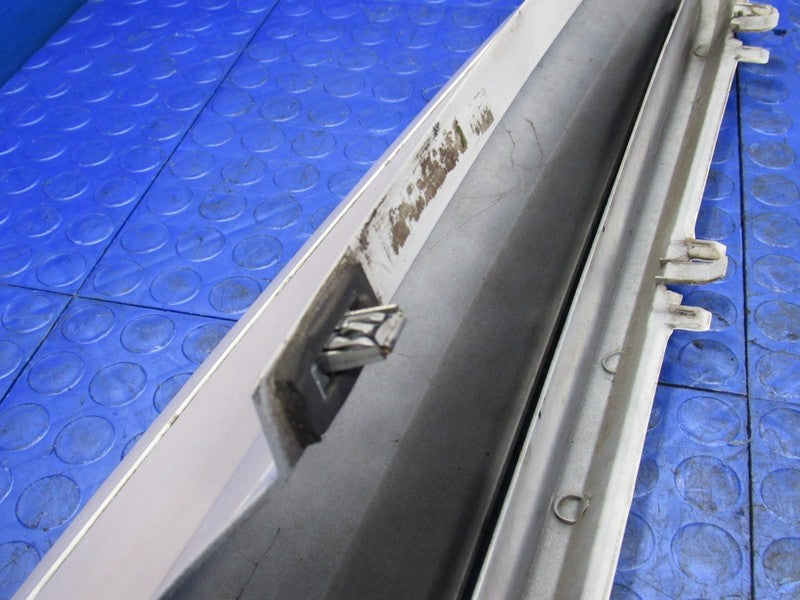 02-06 Cadillac Escalade Left Right Rear Hatch Vent Trim Molding Pearl 