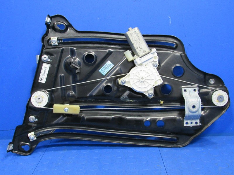 08-13 BMW E88 1 Series Convertible Right RH Rear Window Regulator Moto