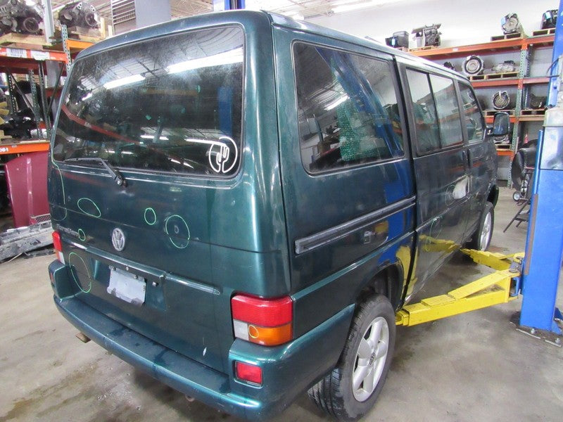 96-03 Volkswagen Eurovan Right RH Passenger Side Headlight Head Light 