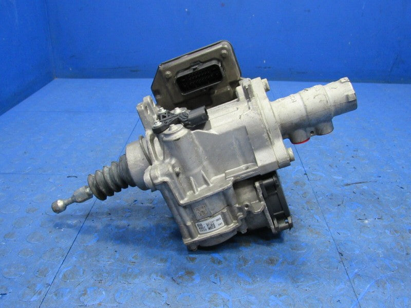 18 Chrysler Pacifica Hybrid ABS Anti-Lock Brake Pump Booster 68240033A
