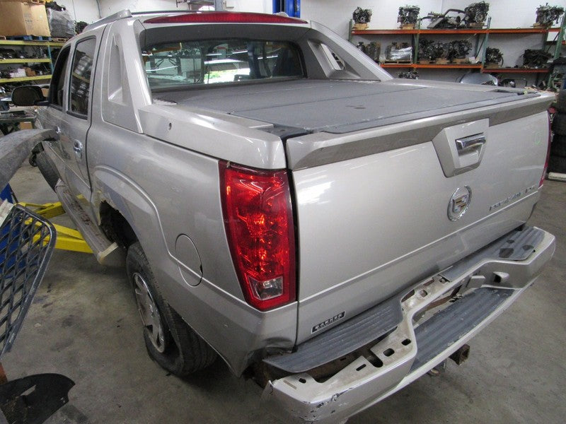05-06 Escalade ESV EXT Right RH Passenger Side Headlight Head Light La