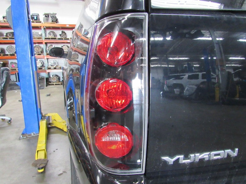 12-14 Yukon Denali Left LH Driver Side Taillight Tail Light Lamp