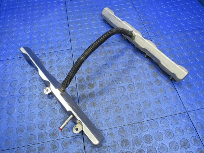 11-17 Ram Charger Challenger Durango 300 5.7L HEMI Fuel Rail Bare OEM 