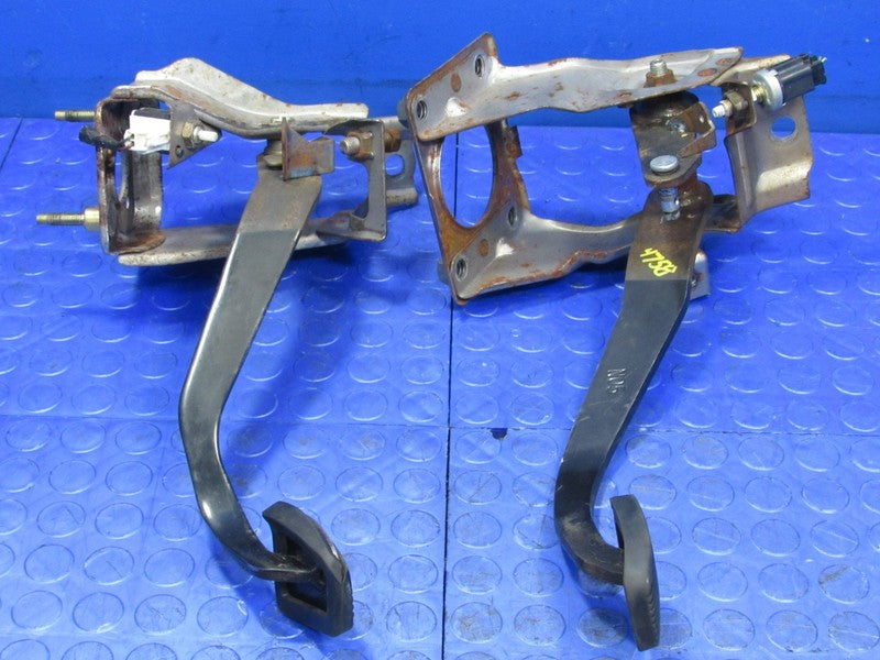 96-02 Toyota Tacoma 4Runner Manual MT Clutch Brake Pedal Set Assembly 