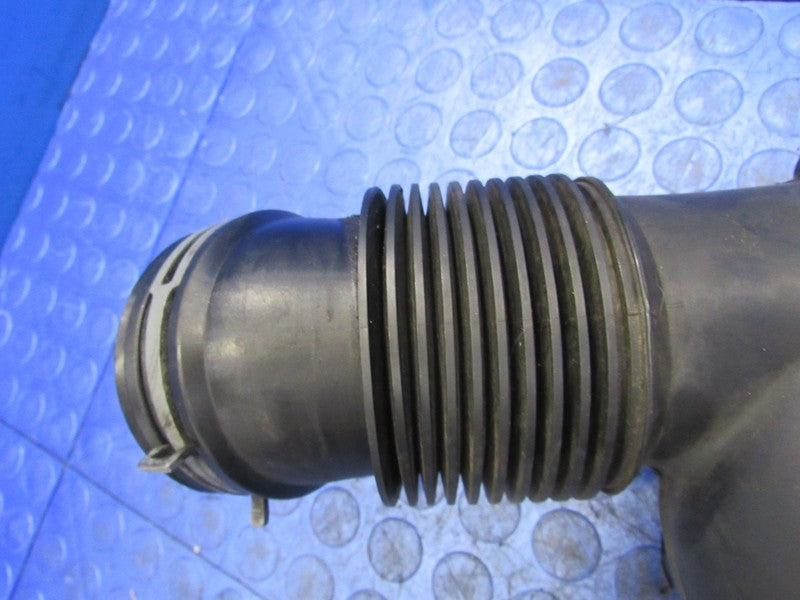 99-03 Volkswagen Eurovan VR6 2.8L Air Intake Tube Duct Hose 022 129 62