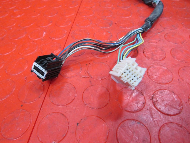07-08 Silverado Sierra Passenger Power Turn Signal Door Mirror DL3 Bla