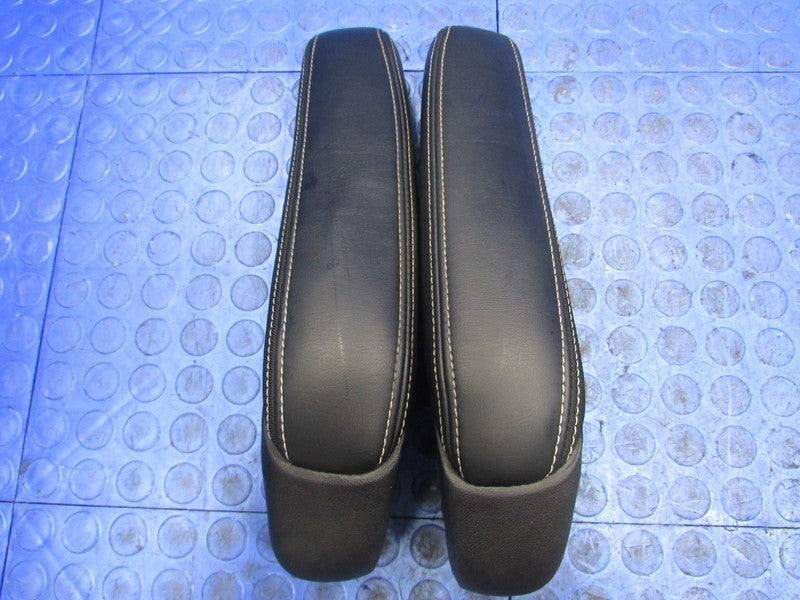 11-20 Caravan Town & Country Leather Front Right Left Seat Armrest Arm