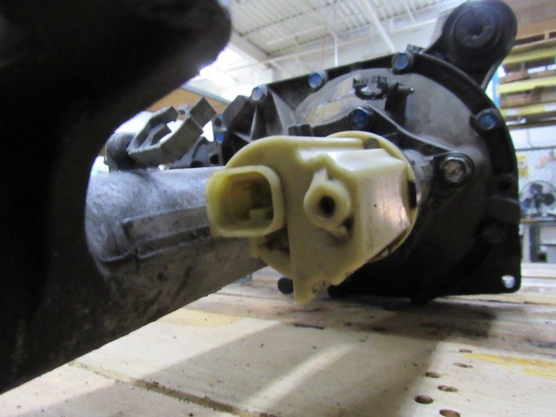 99-06 Silverado Sierra 1500 Front Axle Differential Carrier 3.73 GT4 2