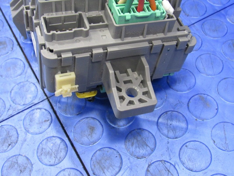 15 Honda Accord AT Cabin Interior Fuse Relay Box Block 38200-T2A-A02 1