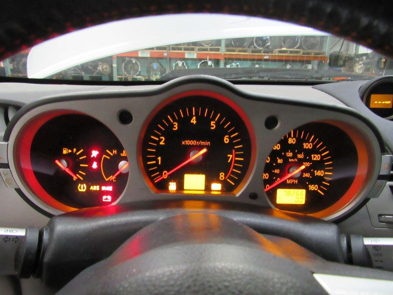 05 Nissan 350Z Convertible AT Instrument Cluster Speedometer Odometer 