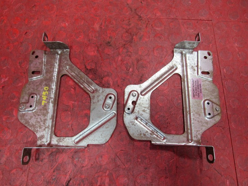 04-05 Ford Thunderbird Radio Stereo Climate Mounting Brackets Set Pair