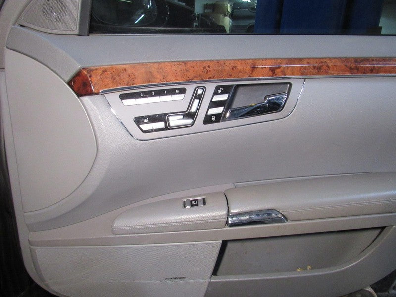 07-13 S-Class S550 S600 Right RH Passenger Front Door Panel Gray Leath