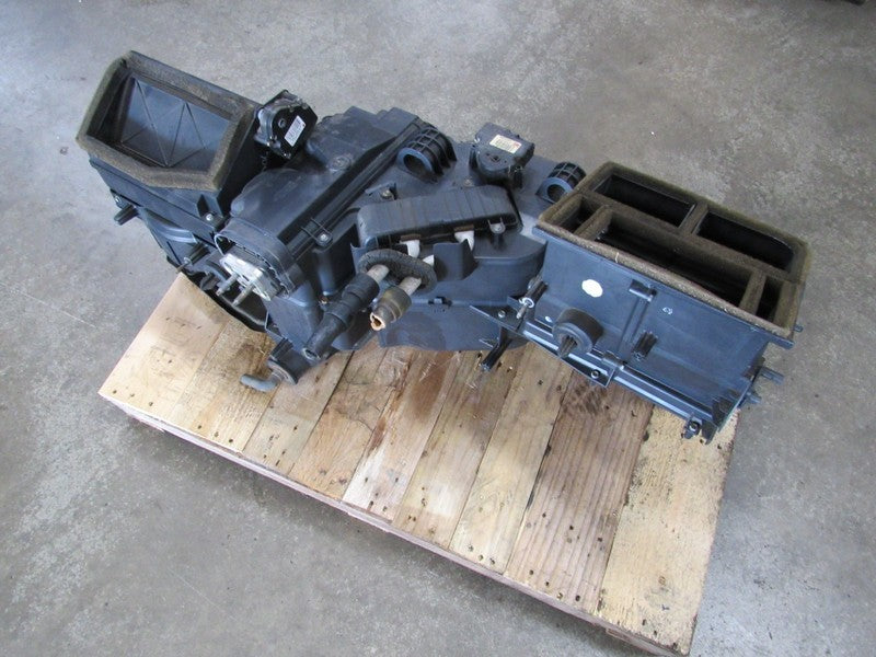 03-07 Hummer H2 HVAC Dash Heater AC Blower Motor Fan Box Assembly 3589
